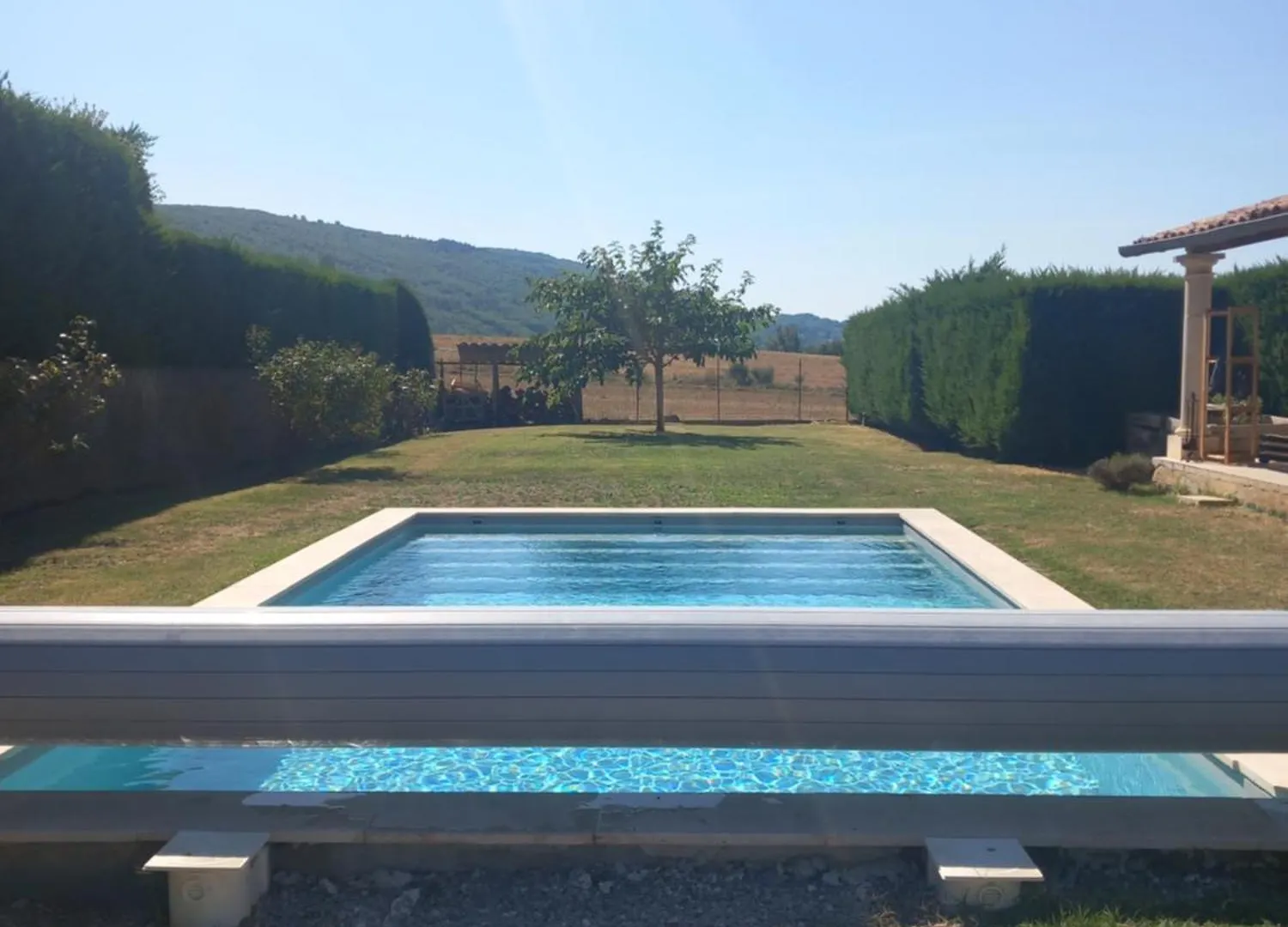 Villa Avec Piscine Privee. Dauphin 0*,  France